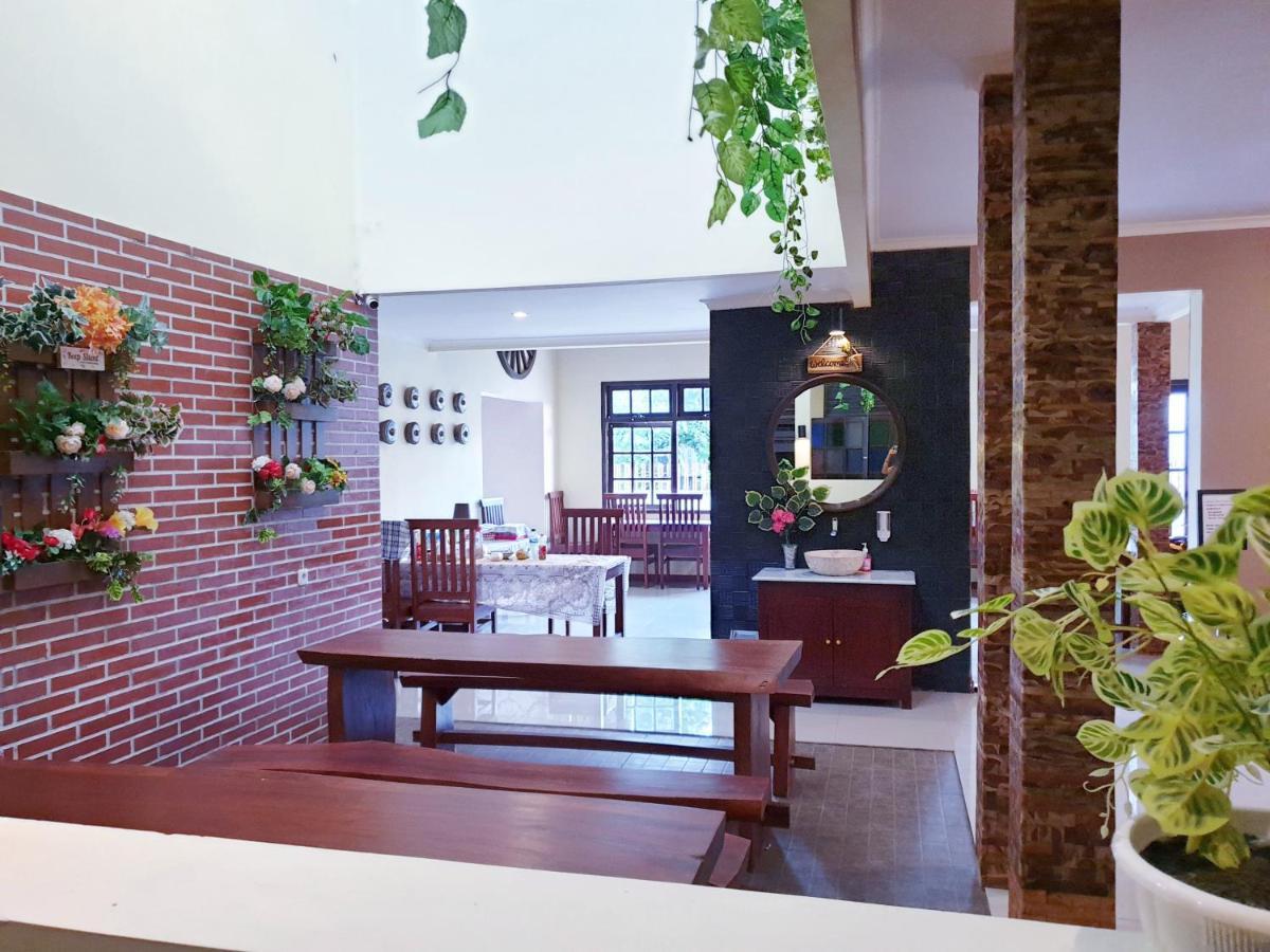 Maple Tree Homestay Maguwo Dış mekan fotoğraf